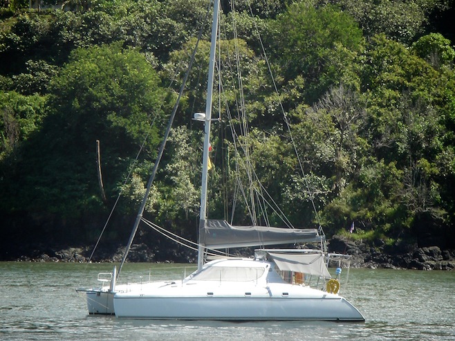SoPac Marquesas Hiva Oa Atuna Bay2.JPG (222798 bytes)